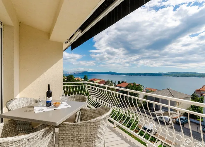 Atemberaubendes Nur 500 Meter Zum Sandstrand Mit Heimkino, Billard, Meerblick Lejlighed Crikvenica