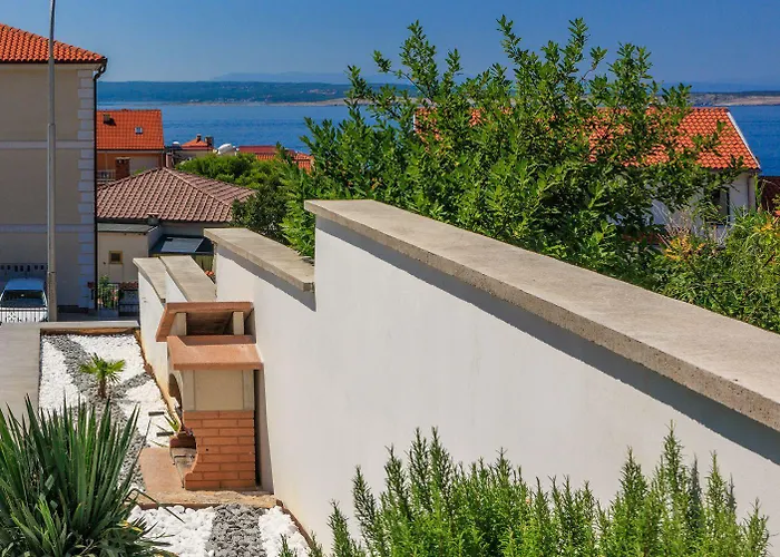 Atemberaubendes Nur 500 Meter Zum Sandstrand Mit Heimkino, Billard, Meerblick Lejlighed Crikvenica