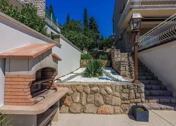 Atemberaubendes Nur 500 Meter Zum Sandstrand Mit Heimkino, Billard, Meerblick Crikvenica