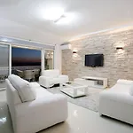 Atemberaubendes Nur 500 Meter Zum Sandstrand Mit Heimkino, Billard, Meerblick Crikvenica