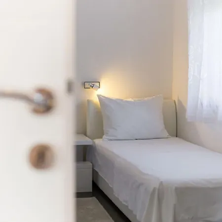 Appartement Atemberaubendes Nur 500 Meter Zum Sandstrand Mit Heimkino, Billard, Meerblick Crikvenica